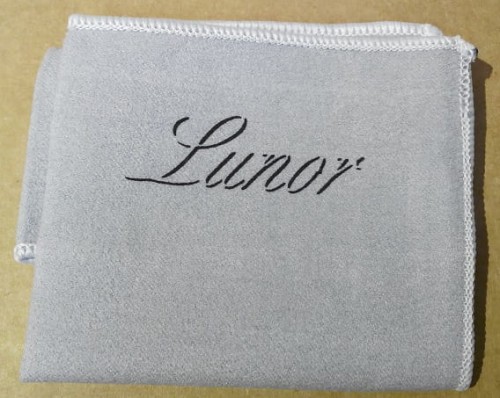 Ściereczka z mikrofazy do czyszczenia okularów Lunor.